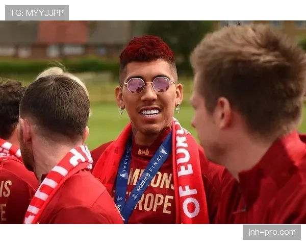 格列兹曼与菲尔米诺：影锋与伪九号战术价值对比分析