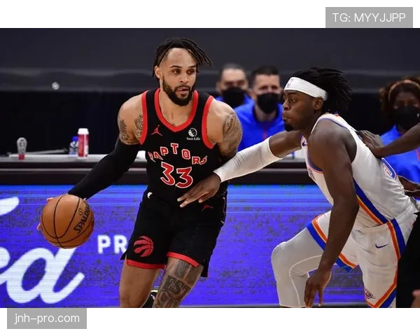 特伦特无球跑动拉开空间，3D属性成猛龙外线关键