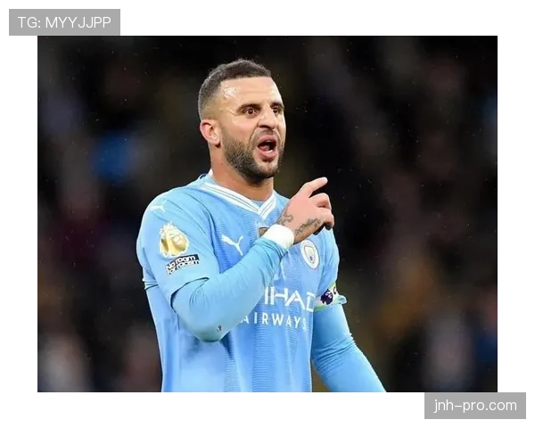 凯尔·沃克：从速度型边卫到防守核心的角色跃迁解析