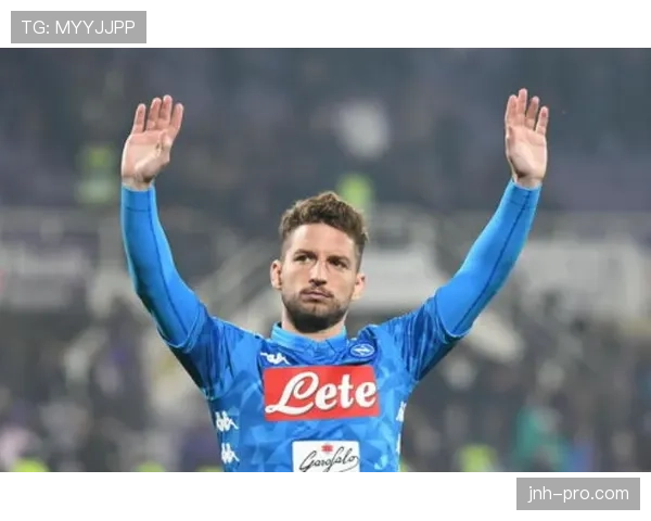 吉鲁与伊布锋线触球偏移差异及单点驱动趋势